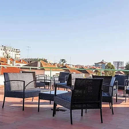 Hotel Laitau Setubal