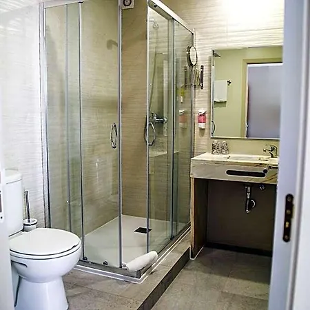 Laitau Hotel 3*