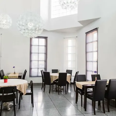 Hotel Laitau Setubal